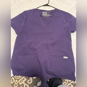 Purple Scrub set 2 pocket top with matching jogger medium